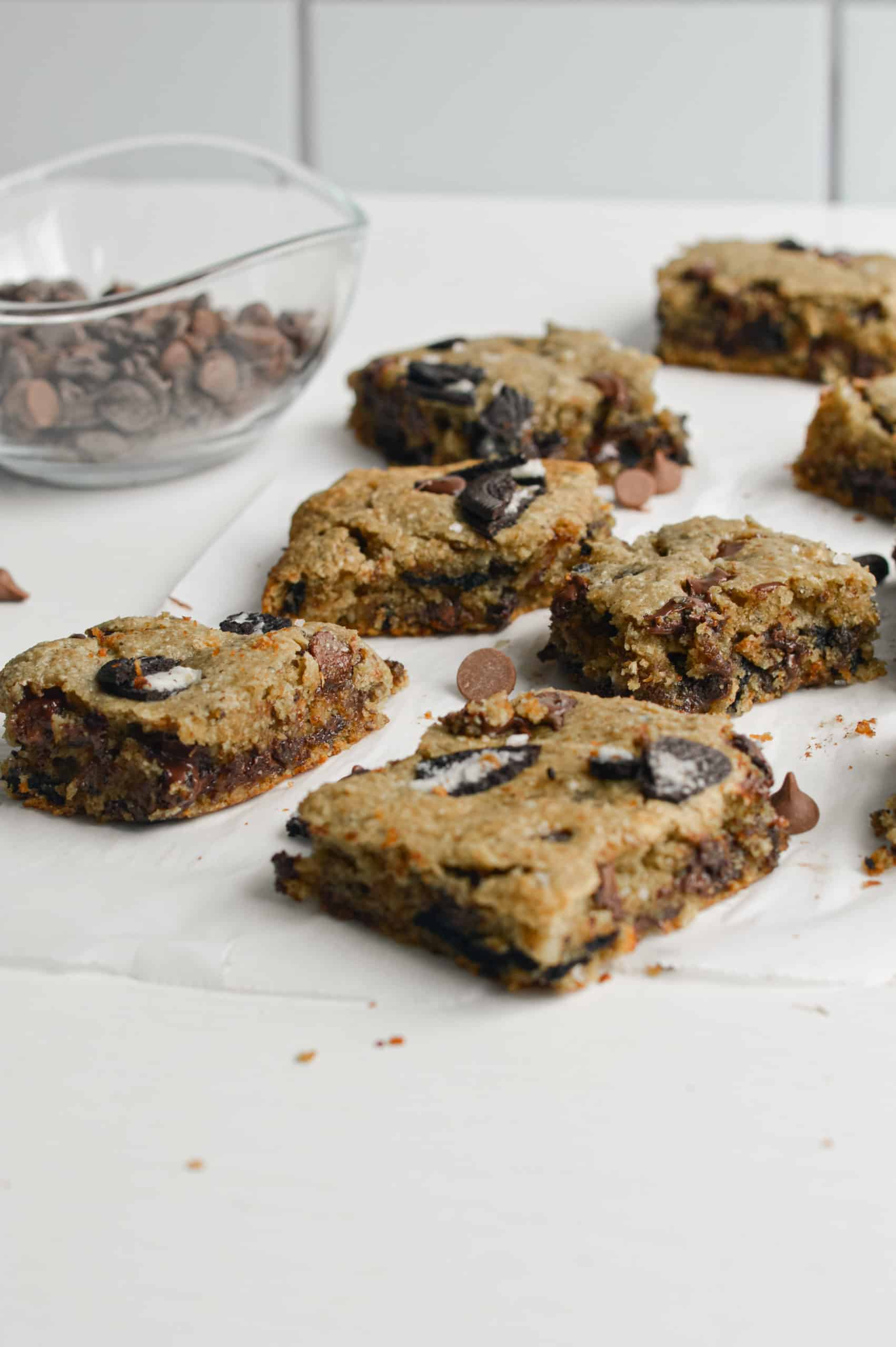 healthy chocolate chip cookie bars