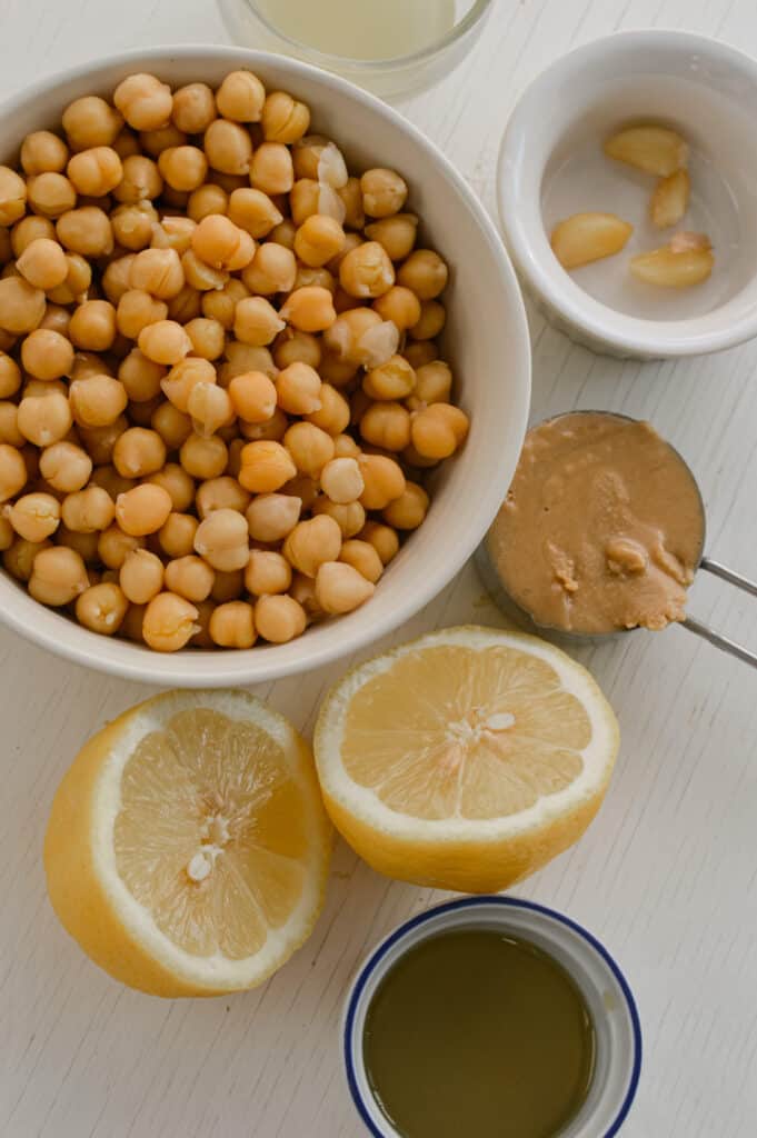 what to eat with hummus