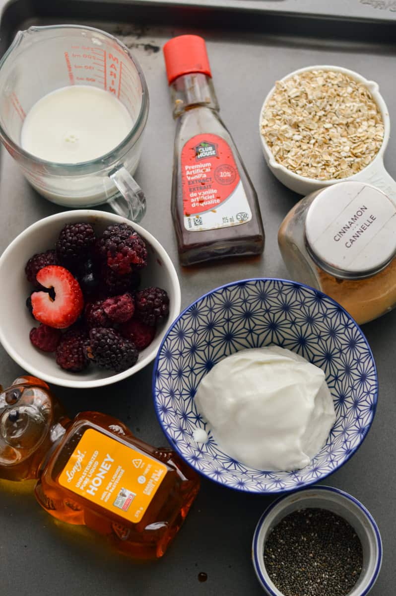 Ingredients for overnight oats in bowls.